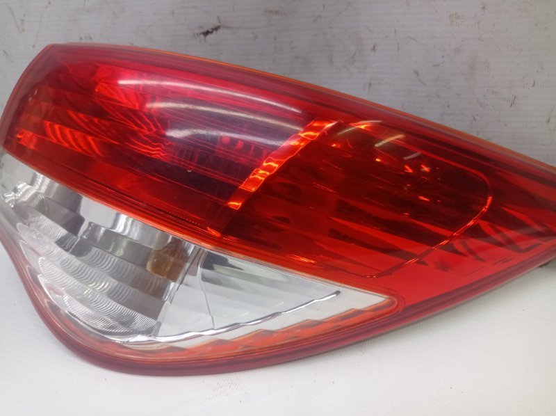 Фонарь Nissan Almera 2014 G15