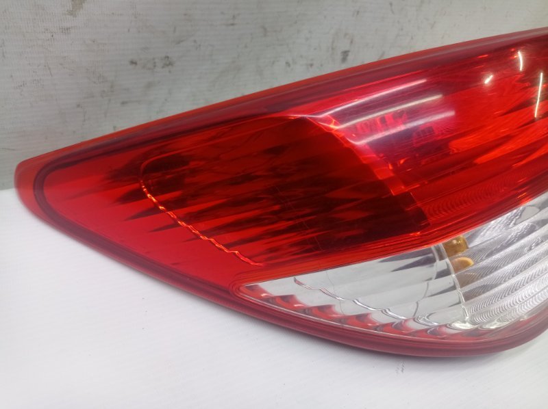Фонарь Nissan Almera 2014 G15