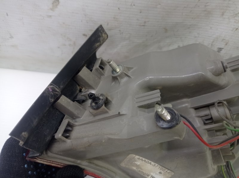 Фонарь Nissan Almera 2014 G15