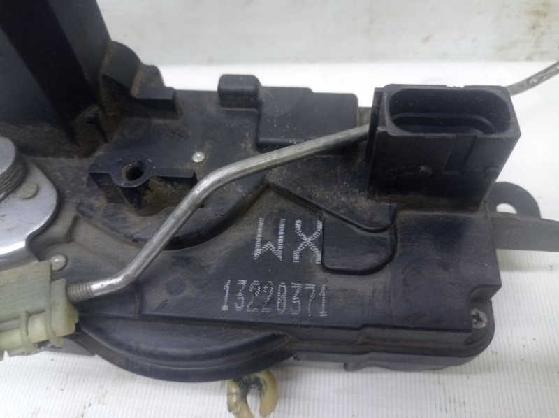 Замок двери Opel Astra H 2008