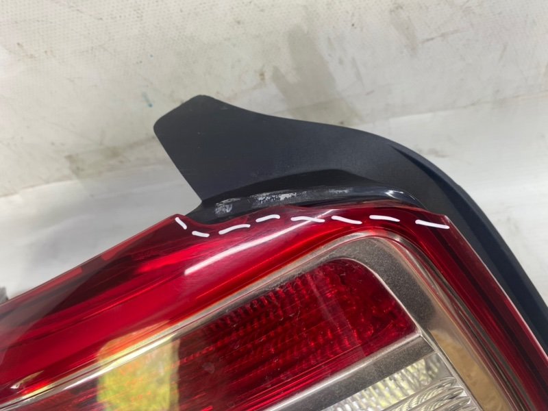 Фонарь Renault Logan 2020