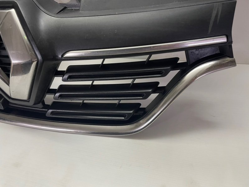 Решетка радиатора Renault Logan 2020