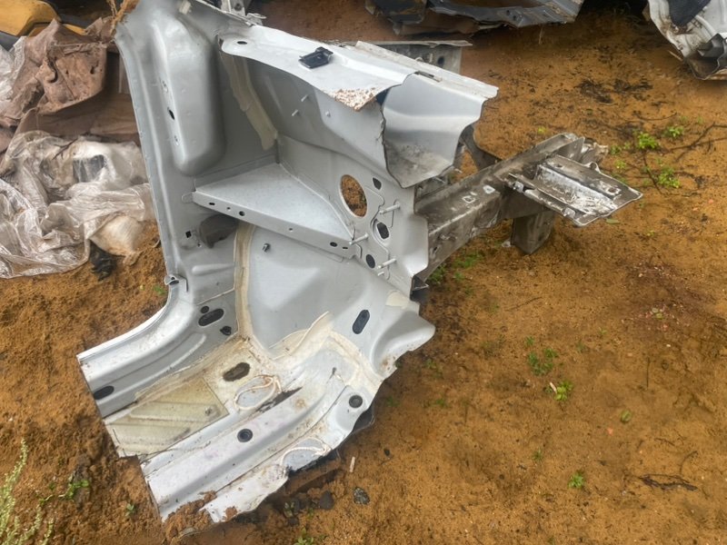 Лонжерон Renault Logan 2020