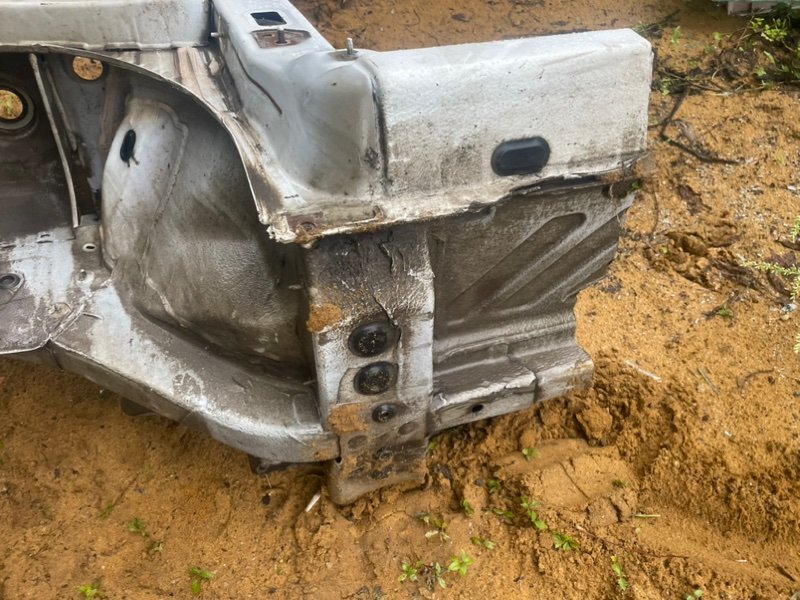 Лонжерон Renault Logan 2020