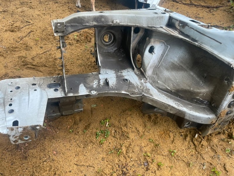 Лонжерон Renault Logan 2020