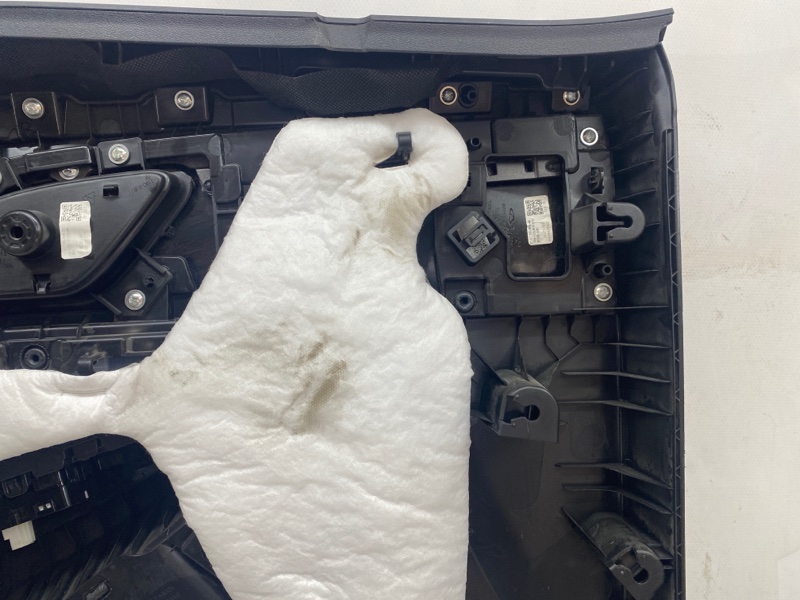 Обшивка двери Omoda C5 2023