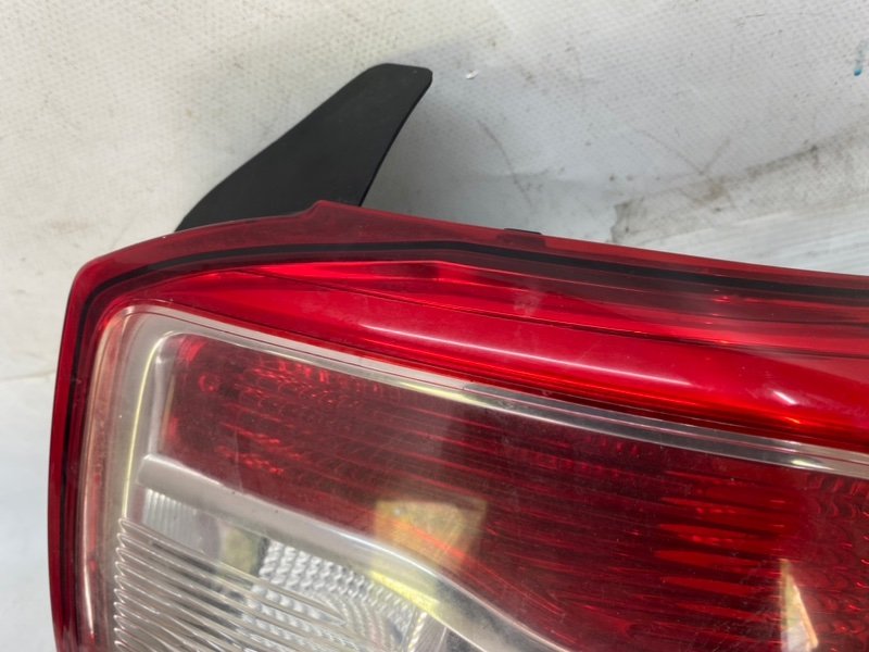 Фонарь Renault Logan 2020 L8