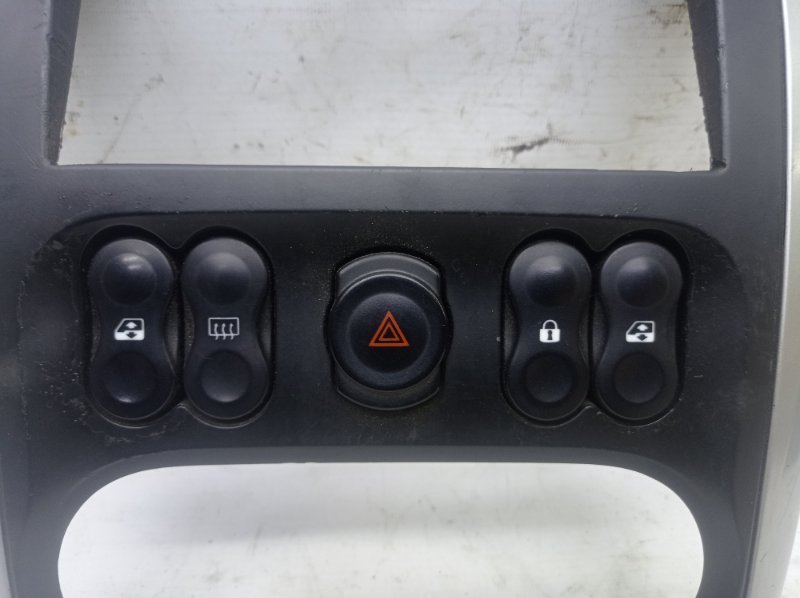 Рамка магнитолы Nissan Almera 2014 G15