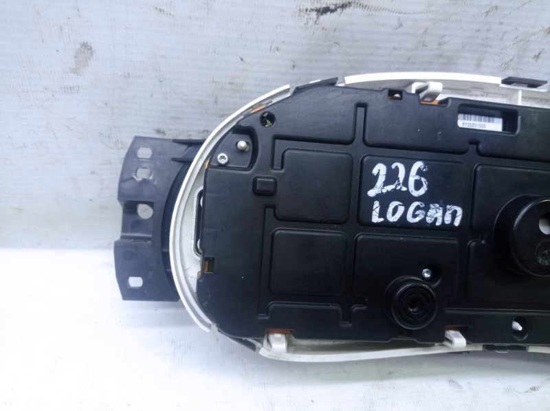 Панель приборов Renault Logan 2020 L8