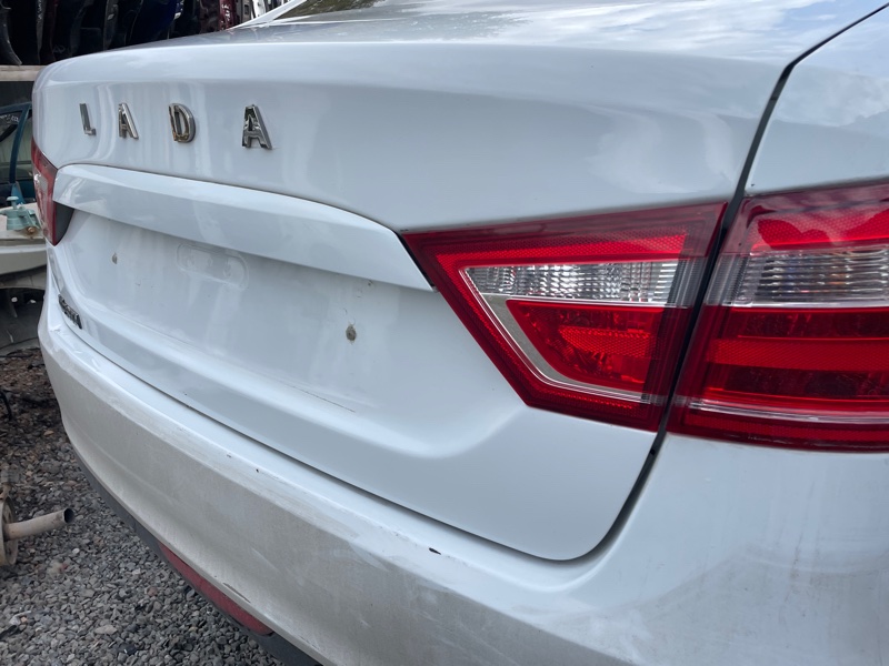 Крышка багажника lada vesta 2020