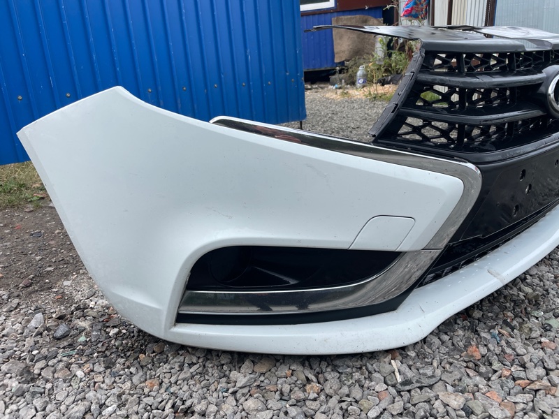 Бампер lada vesta 2020