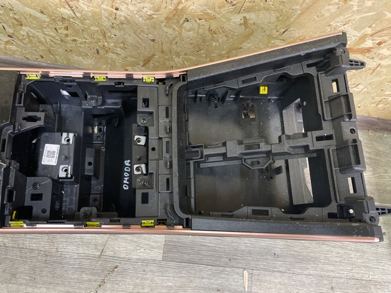 Подлокотник Omoda C5 2023