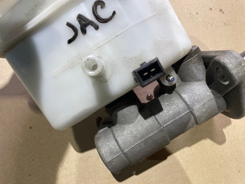 Главный тормозной цилиндр JAC T6 2020