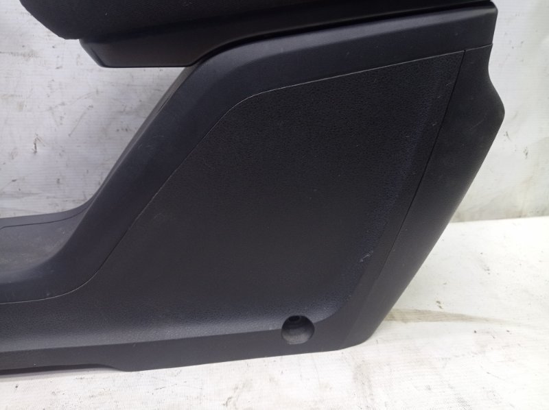 Подлокотник Lada Vesta 2019
