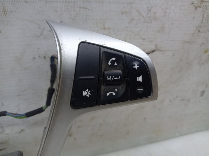 Кнопки руля Lada Vesta 2019