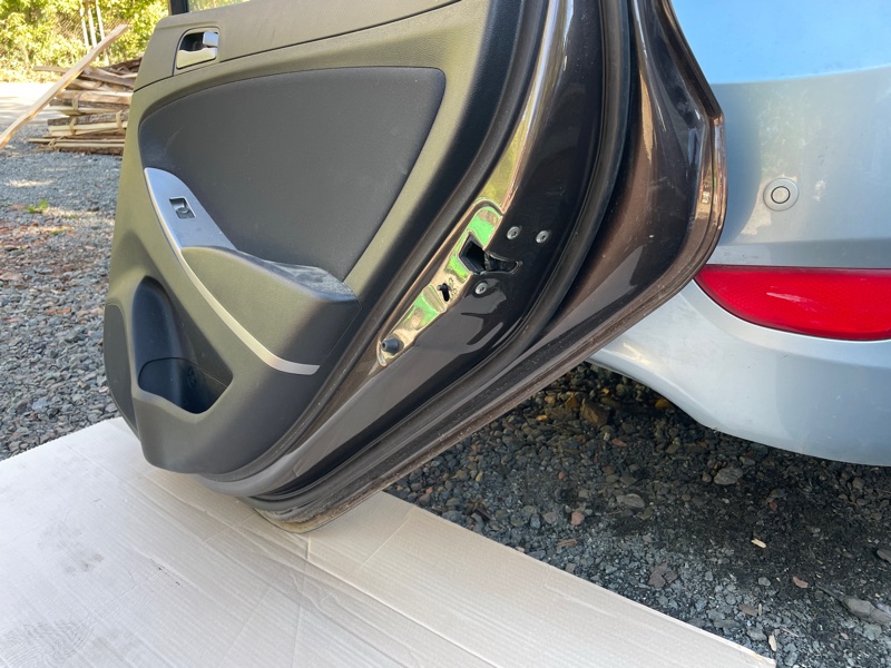 Дверь Hyundai Solaris 2015