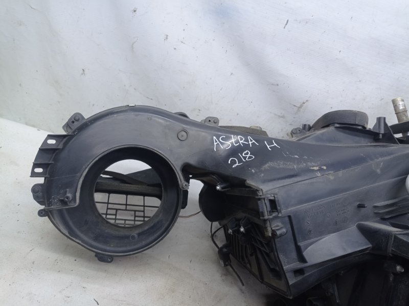Корпус отопителя Opel Astra H 2008