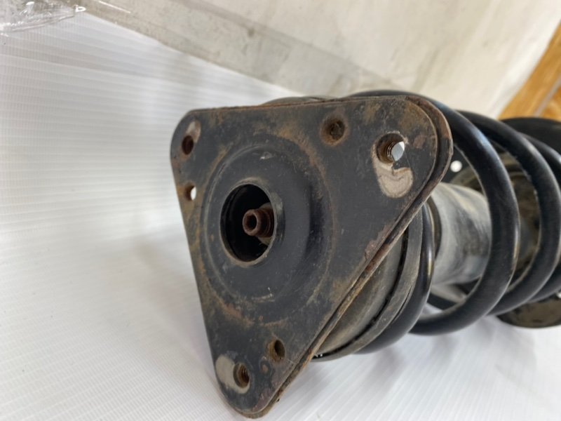 Амортизатор Lada Vesta 2020