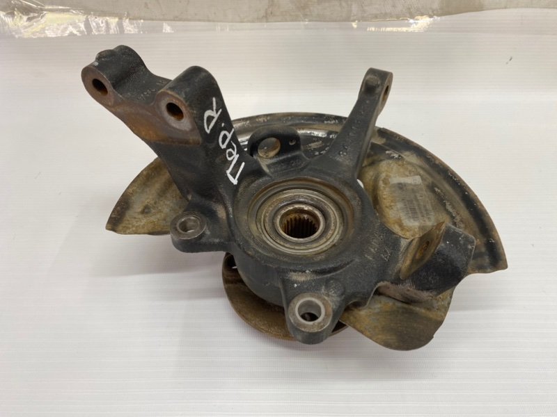 Кулак поворотный Lada Vesta 2020