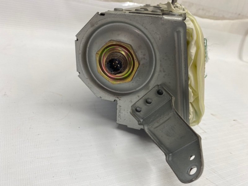 Подушка безопасности в торпедо Toyota Camry 2002 XV30