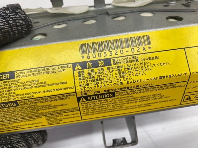 Подушка безопасности в торпедо Toyota Camry 2002 XV30