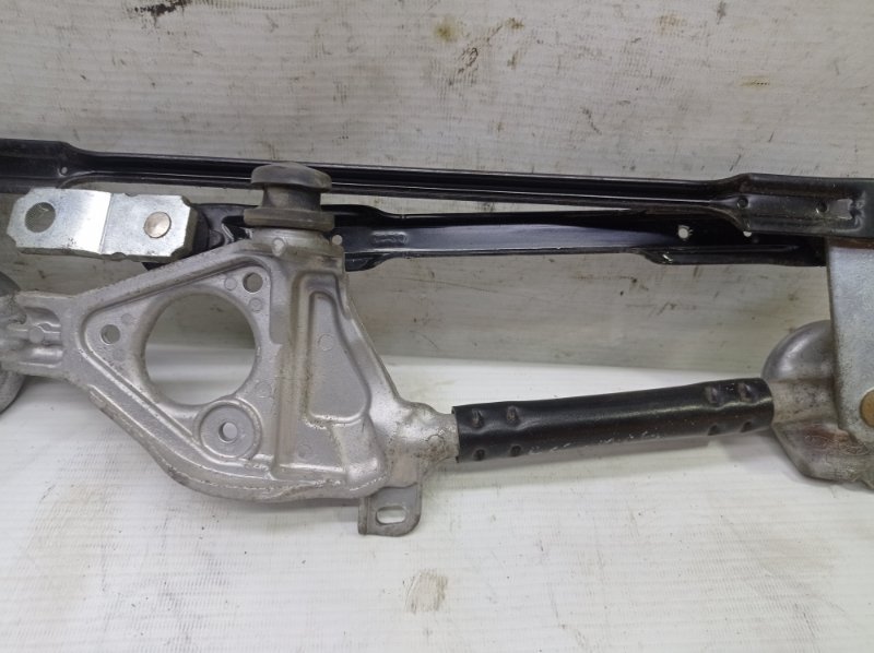 Трапеция дворников Hyundai Solaris 2015