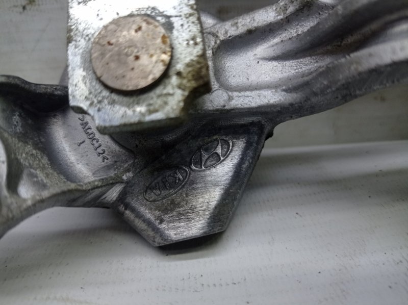 Трапеция дворников Hyundai Solaris 2015