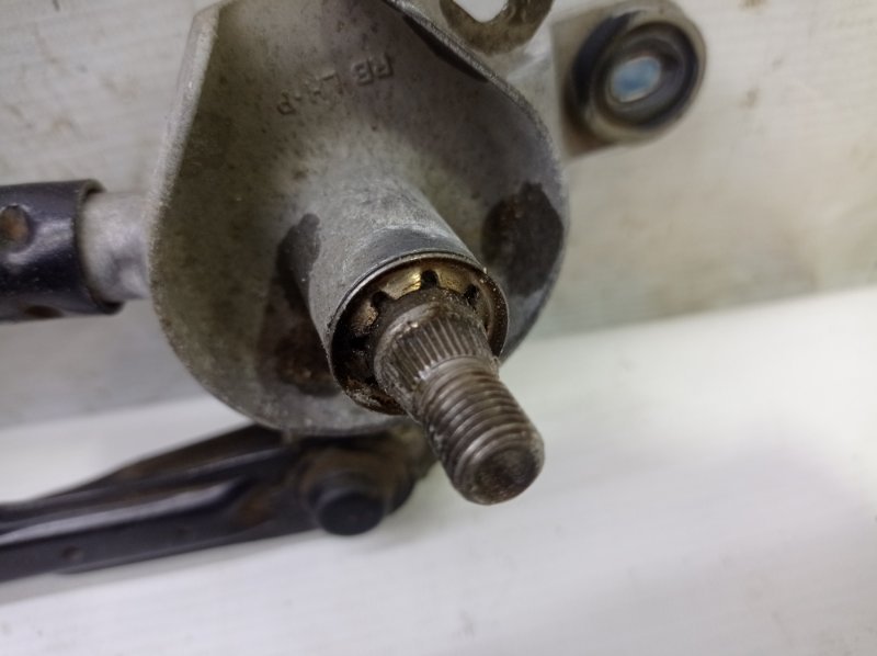 Трапеция дворников Hyundai Solaris 2015