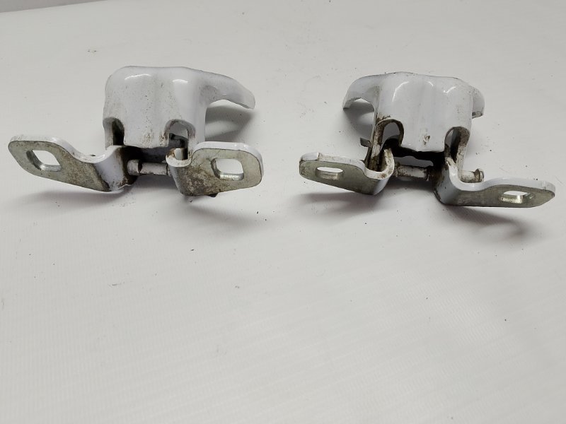 Петля двери lada vesta 2022