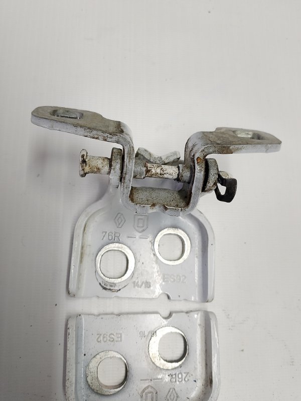 Петля двери lada vesta 2022