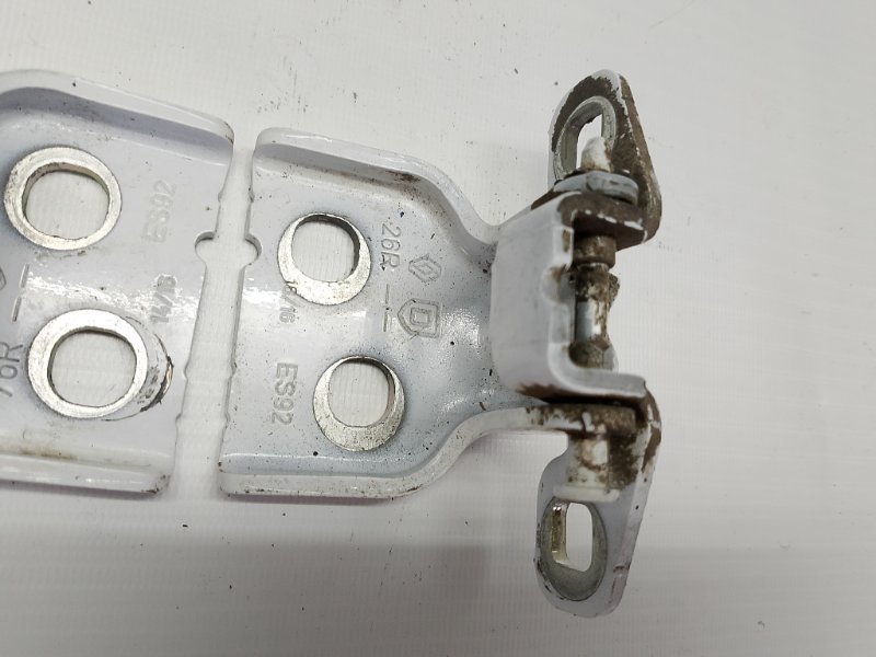 Петля двери lada vesta 2022