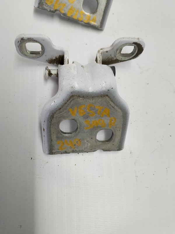 Петля двери lada vesta 2022