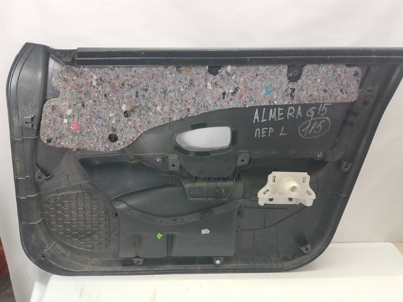 Обшивка двери Nissan Almera 2015 G15