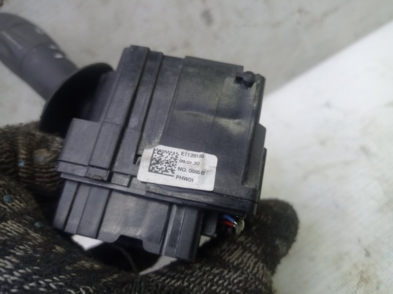 Подрулевой переключатель дворников Lada Vesta 2020