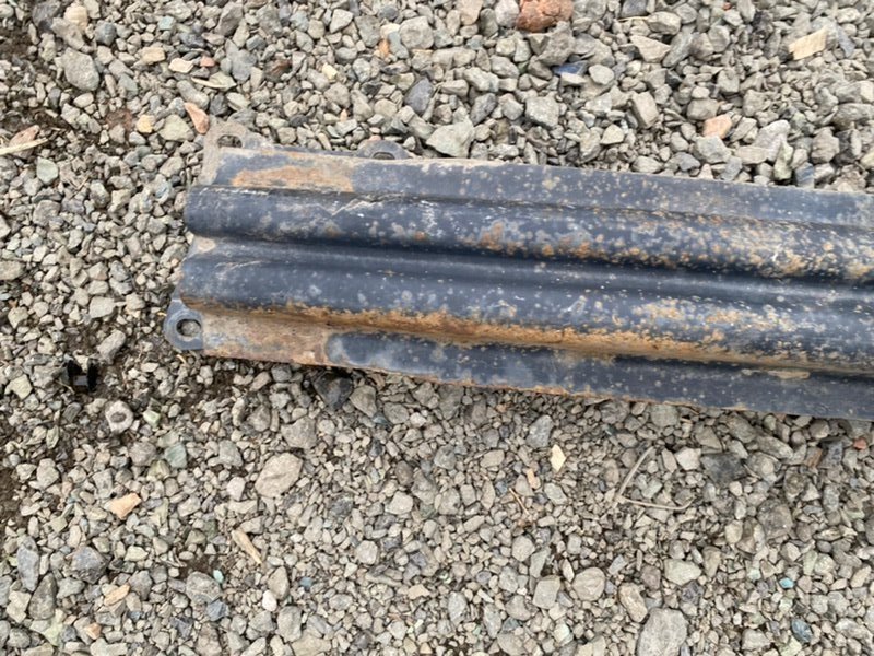 Усилитель бампера Volkswagen Golf 5