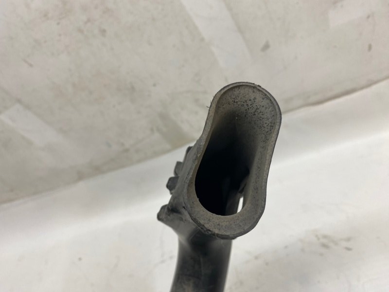 Патрубок воздушного фильтра Renault Logan 2020 L8