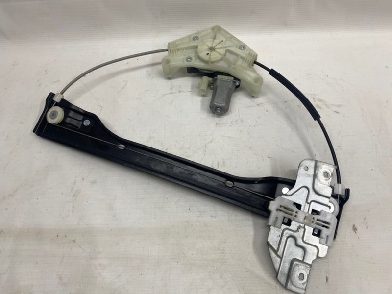 Стеклоподъемник электрический Omoda C5 2023