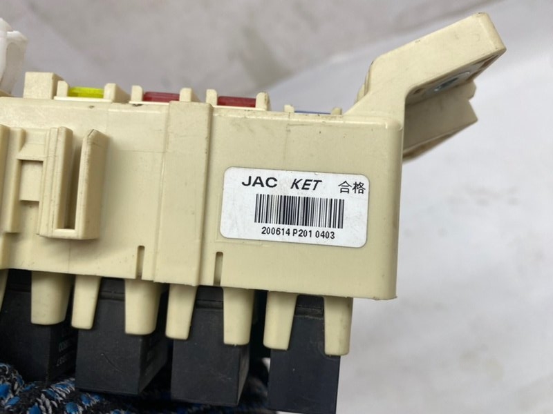 Блок предохранителей JAC T6 2020