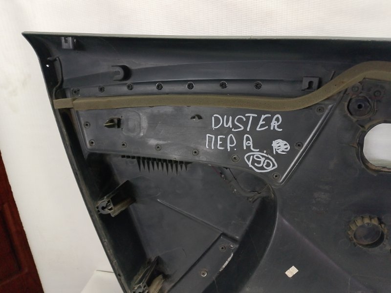 Обшивка двери Renault Duster 2019