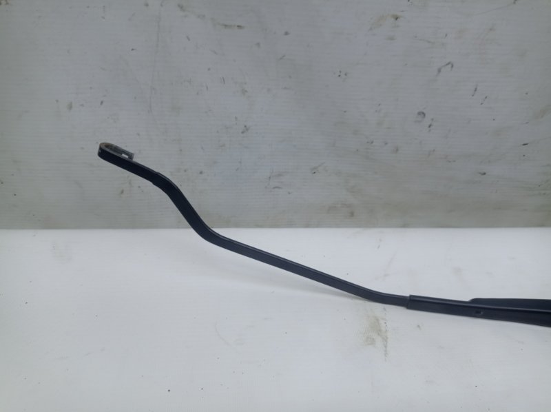 Поводок стеклоочистителя Hyundai Solaris 2015