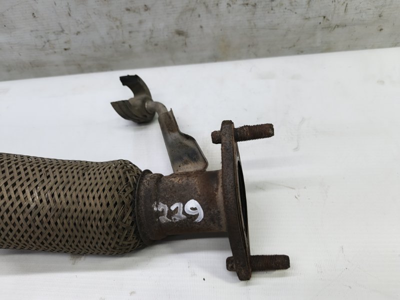 Приемная труба глушителя Hyundai Solaris 2014 RB