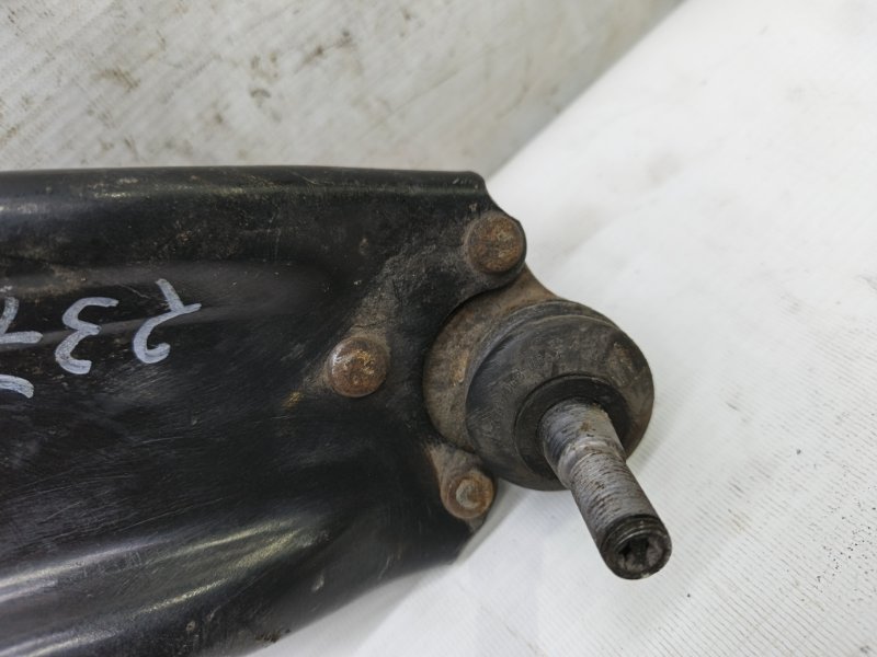 Рычаг lada vesta 2020