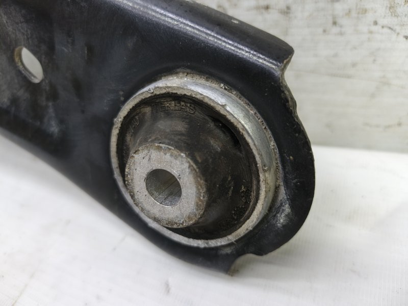 Рычаг lada vesta 2020