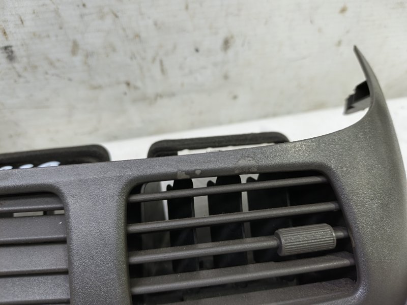 Дефлектор воздушный Chevrolet Cobalt 2013