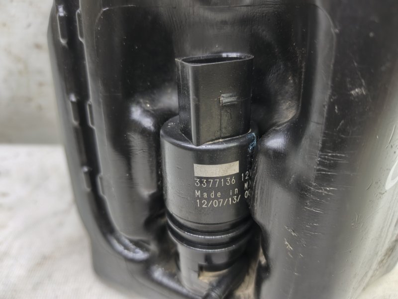 Бачок омывателя Chevrolet Cobalt 2013