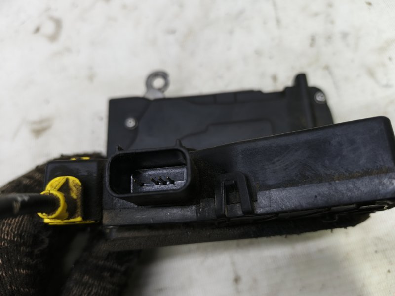 Замок двери Chevrolet Cobalt 2013