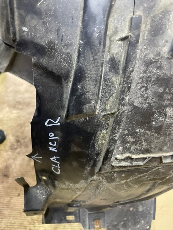 Подкрылок Mercedes CLA - Class 2015 CLA 180