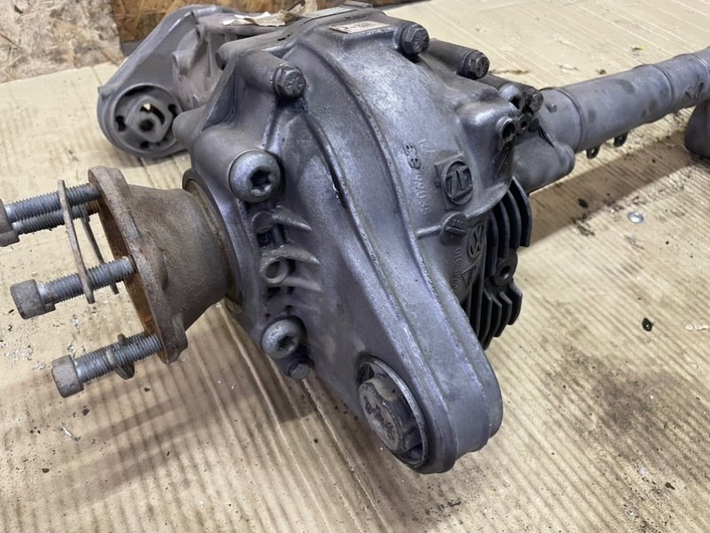 Редуктор Audi Q7 2012