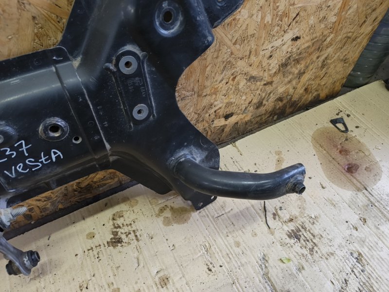 Балка lada vesta 2020