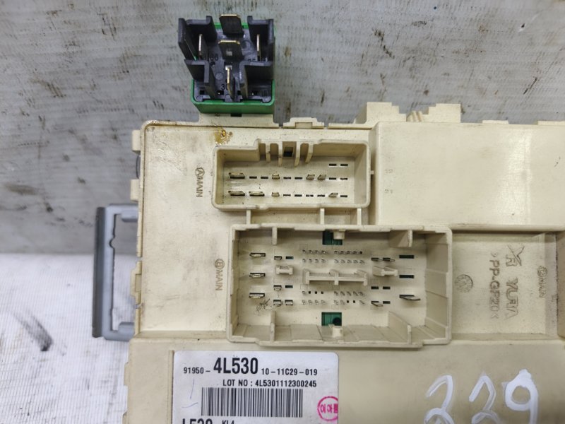 Блок предохранителей Hyundai Solaris 2014 RB